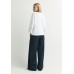 Xandres - SIMONA - 29604-01-0160 - T-shirt met broderie aan de mouwen